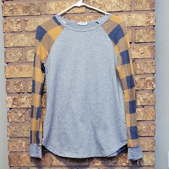 Viamor Tops - Viamor Plaid Long Sleeve Tee Size Small